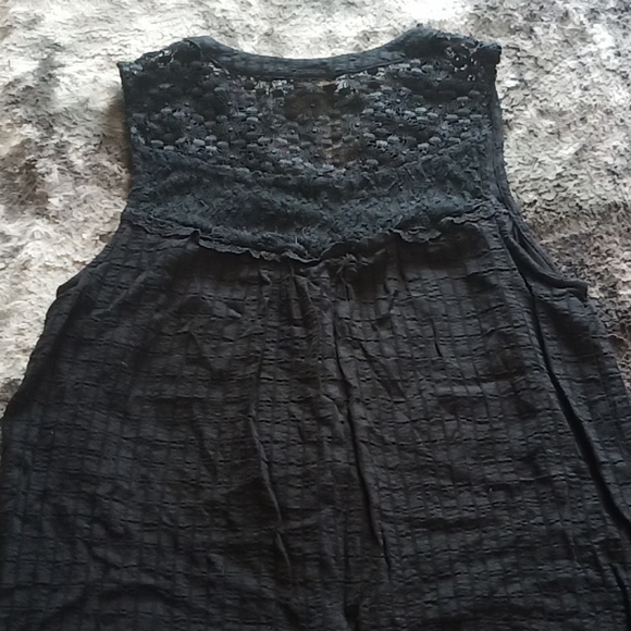 Tank top - Picture 3 of 3